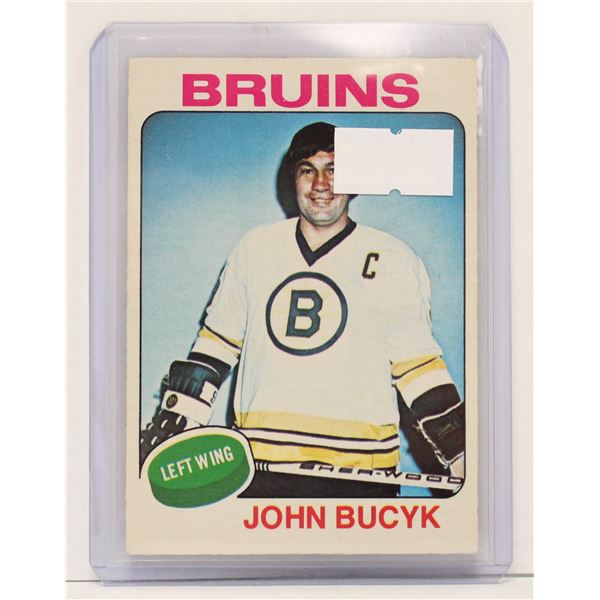 1975 JOHNNY BUCYK HOCKEY CARD