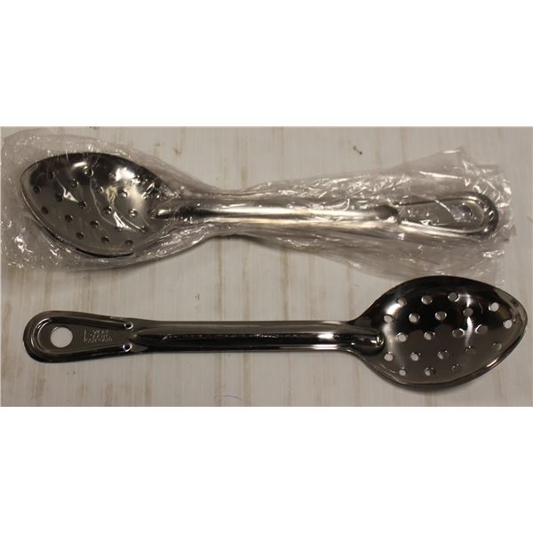 LOT OF 6 NEW JOHNSON ROSE PERFORATED 11" SERVING