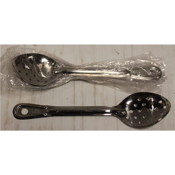 LOT OF 6 NEW JOHNSON ROSE PERFORATED 11" SERVING