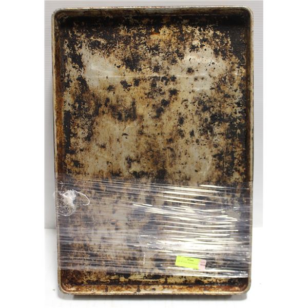 LOT OF 6 FULL SIZE BUN PANS