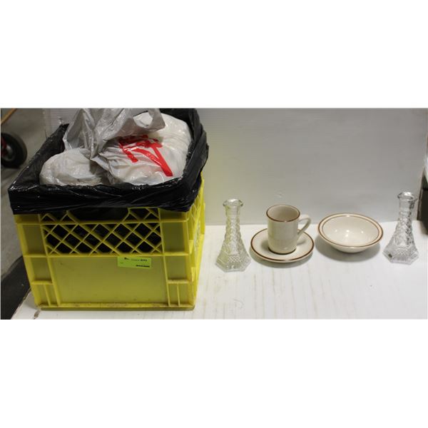 BOX OF ASSORTED GLASSWARE