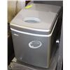 Image 1 : SALTON COUNTERTOP ICE MAKER