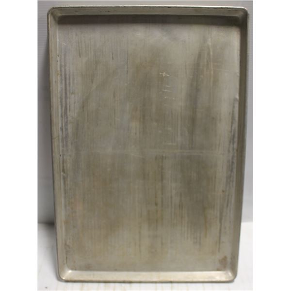 LOT OF 4 FULL SIZE BUN PANS