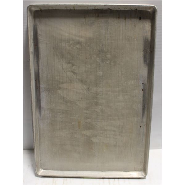 LOT OF 4 FULL SIZE BUN PANS