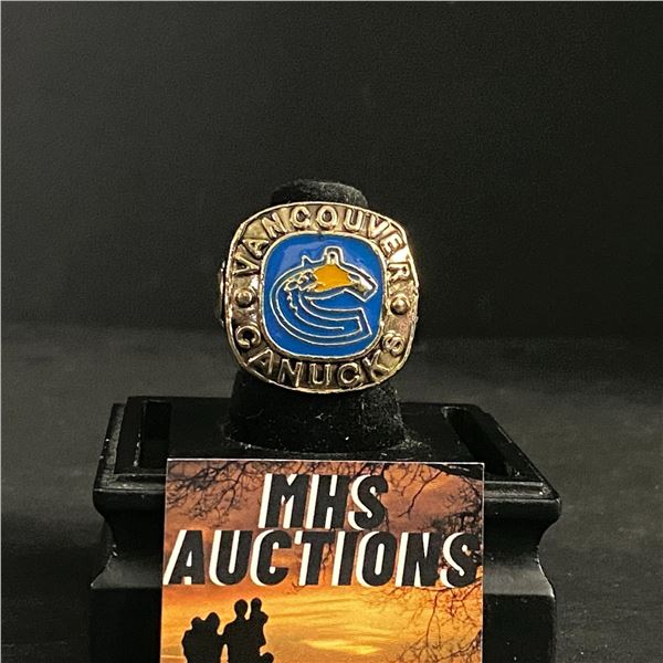 VANCOUVER CANUCKS N.H.L REPLICA RING (ref860)