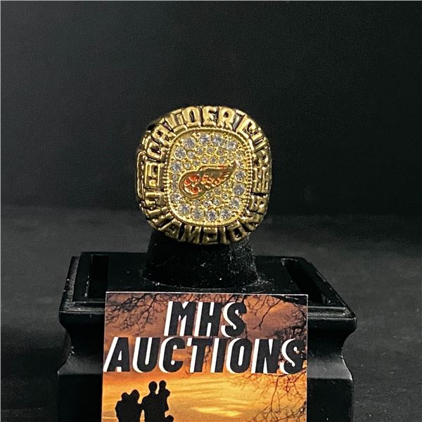 ADIRONDACK RED WINGS CALDER CUP 1986 "SMITH" CHAMPIONSHIP REPLICA RING (ref870)