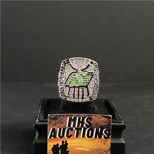 SASKATCHEWAN ROUGHRIDERS C.F.L 2013 "DRESSLER" CHAMPIONSHIP REPLICA RING (ref886)