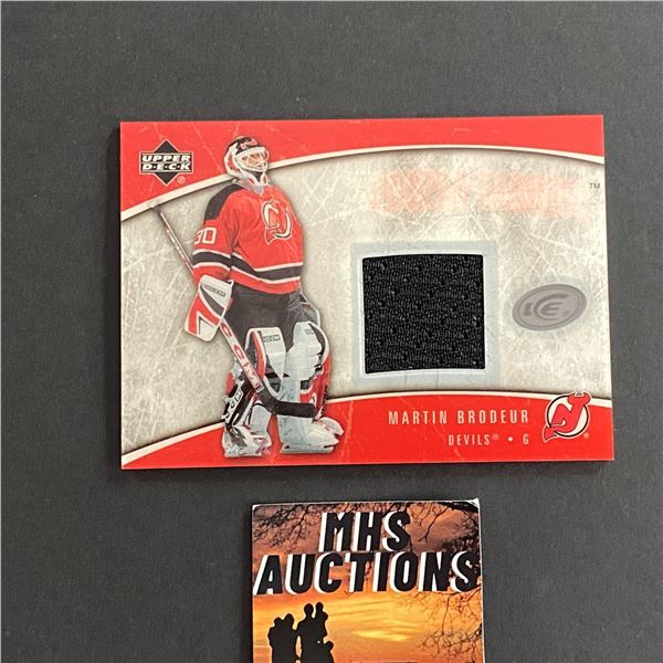 2005-06 UPPER DECK ICE MARTIN BRODEUR JERSEY CARD (ref2009)