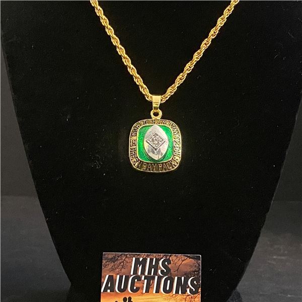 GREEN BAY PACKERS N.F.L 1965 CHAMPIONSHIP NECKLACE (refR65)