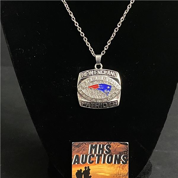 NEW ENGLAND PATRIOTS N.F.L CHAMPIONSHIP NECKLACE (ref333)