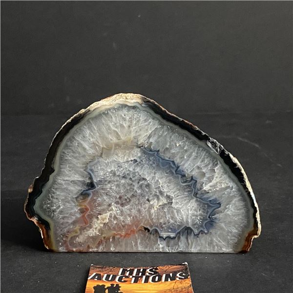 AGATE POLISHED ONE SIDE CRYSTAL ROCK