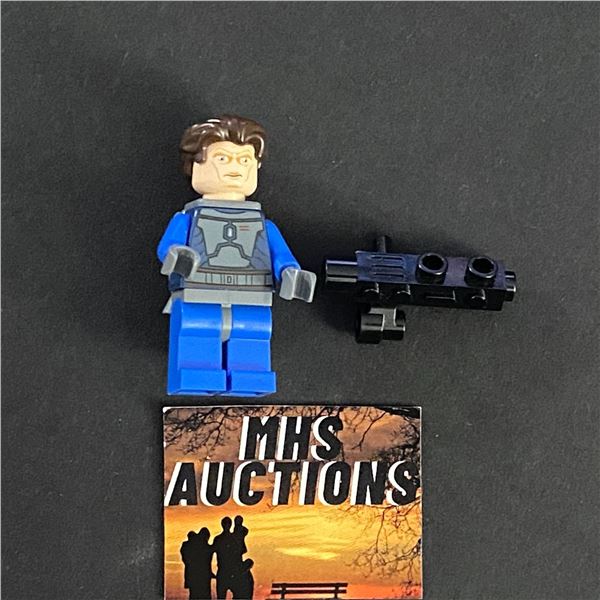 LEGO MINI FIGURE WITH ACCESSORIES (ref14)