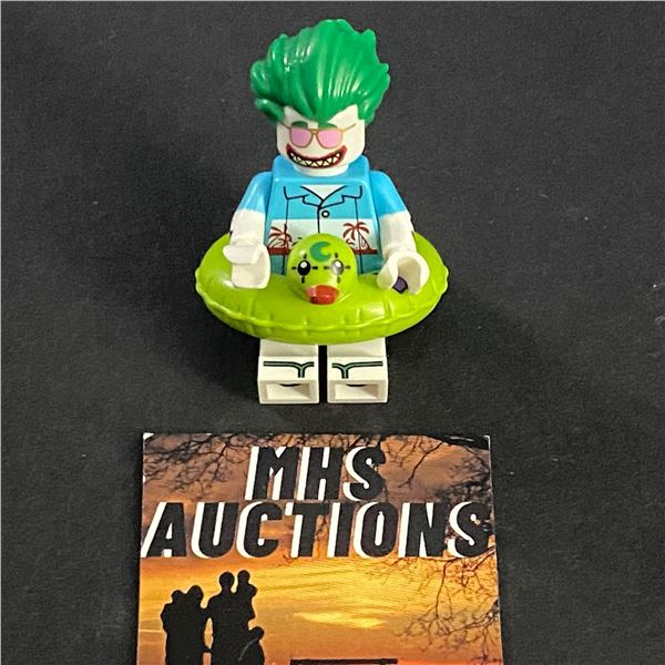 LEGO MINI FIGURE JOKER WITH ACCESSORIES (ref51)