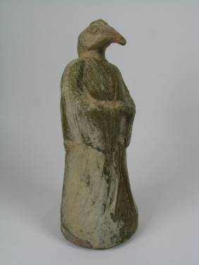 A FINE LIAO DYNASTY CERAMIC SCULPTURE, c.907-