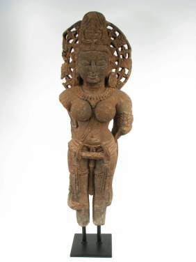 A SUPERB INDIAN SANDSTONE SCULPTURE, c.11-12t