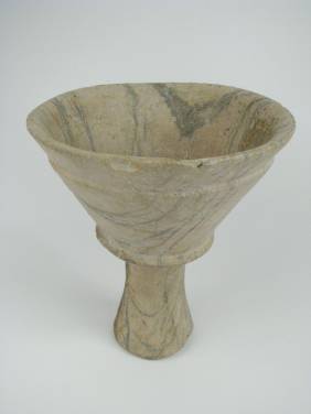 A SUPERB BACTRIAN MARBLE CHALLIS, c. 3rd Mill