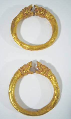 TWO OUTSTANDING GANDHARAN GOLD ARM BANDS, c.2