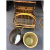 Image 1 : Lot with Vintage and Bamboo Magazine Racks plus baskets