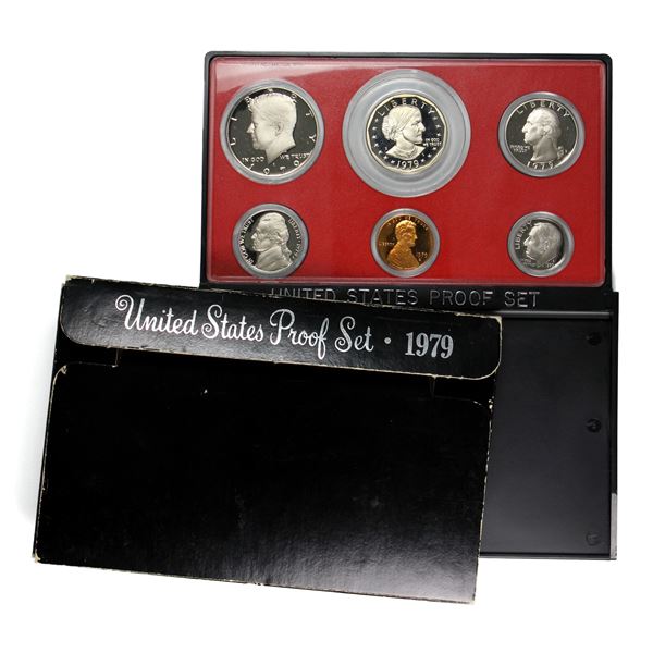 1979 United States Mint 6-coin Proof Set. Comes in original government packaging.