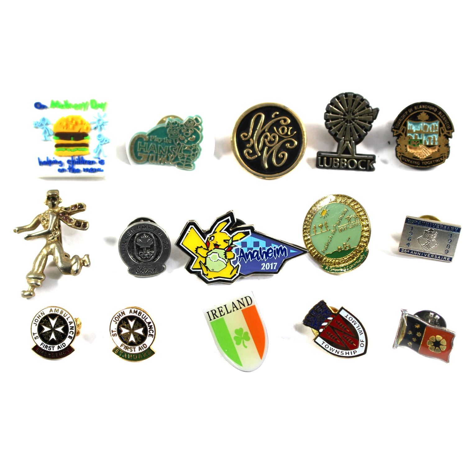 Lot of 15x Assorted Pins. All assorted. Please see picture for more ...