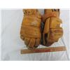 Image 2 : Pair of Men's Hockey Gloves