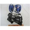 Image 1 : 2 Pairs of Kid's Hockey Gloves