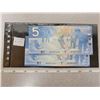 Image 1 : TWO 2012 CANADA $5 LAURIER - CRISP BANKNOTES, S/N IN NUMERICAL ORDER  70,71