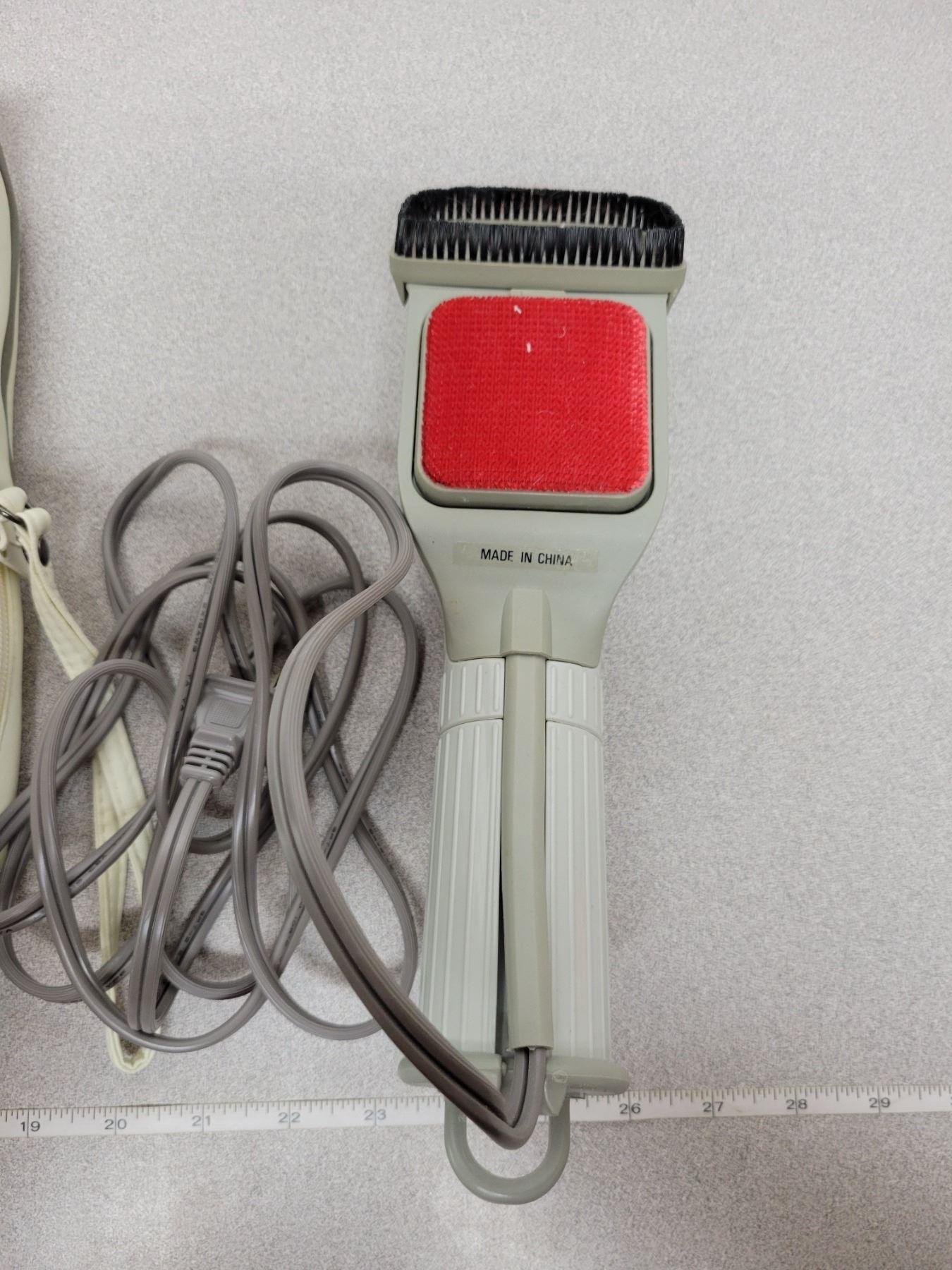 Sunbeam “Steam Valet” Garment Steamer with Instructions & bag. 11.5