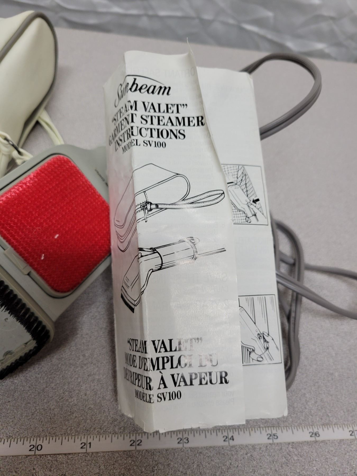 Sunbeam “Steam Valet” Garment Steamer with Instructions & bag. 11.5