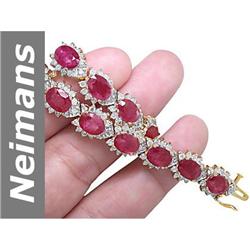 28.40 ct Ruby & Diamond Bracelet 14kt Gold