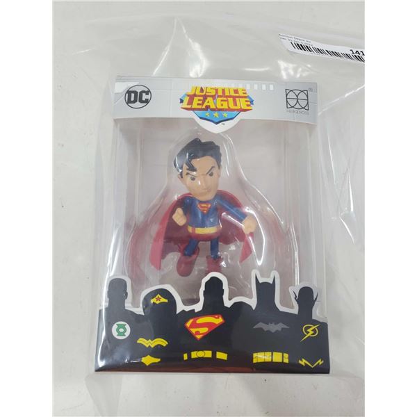 DC Justice League Superman Figurine