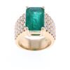 Image 2 : Excellent Emerald Diamond & 18k Yellow Gold Ring
