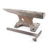 Image 2 : Antique Anvil & Hammer