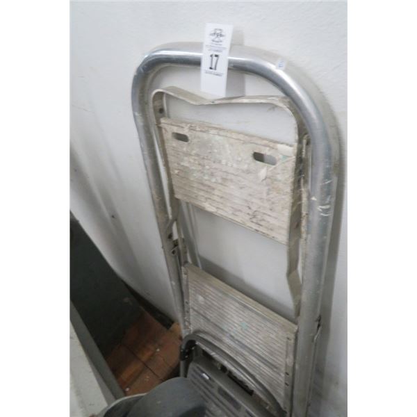 Aluminum & Cosco 2 Stepladders (2)