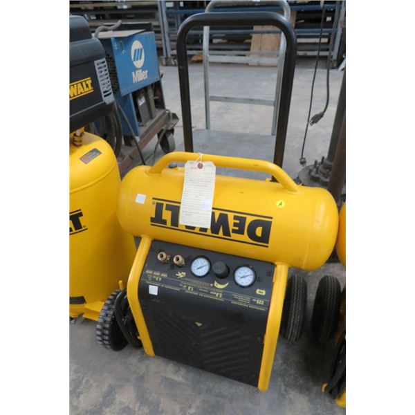 Dewalt 225 PSI 4.5 Gallon Compressor