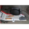 Image 1 : Char-Broil Chrome Tool Set + Cast Iron Skillet