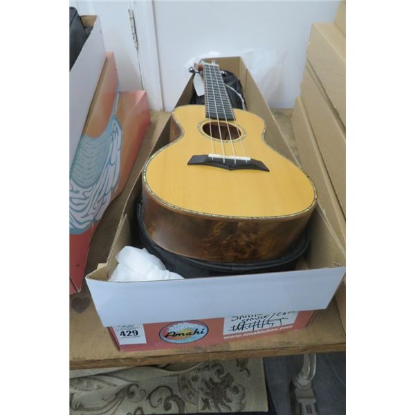 Amali Ukelele w/Case