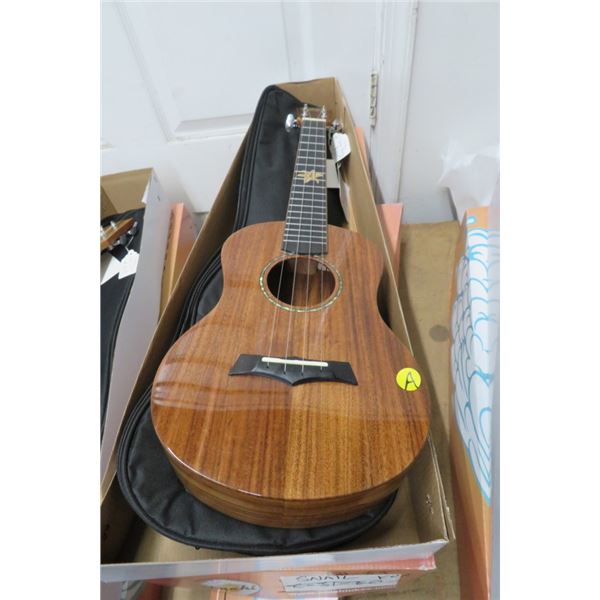 Amali Ukelele w/Case