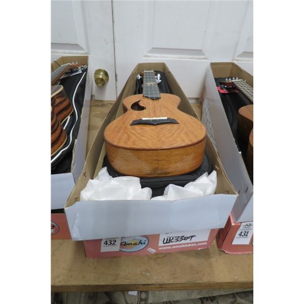 Amali Ukelele w/Case