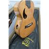 Image 3 : Amali Ukelele w/Case
