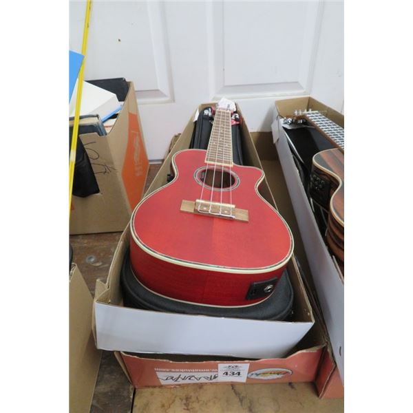 Amali Ukelele w/Case