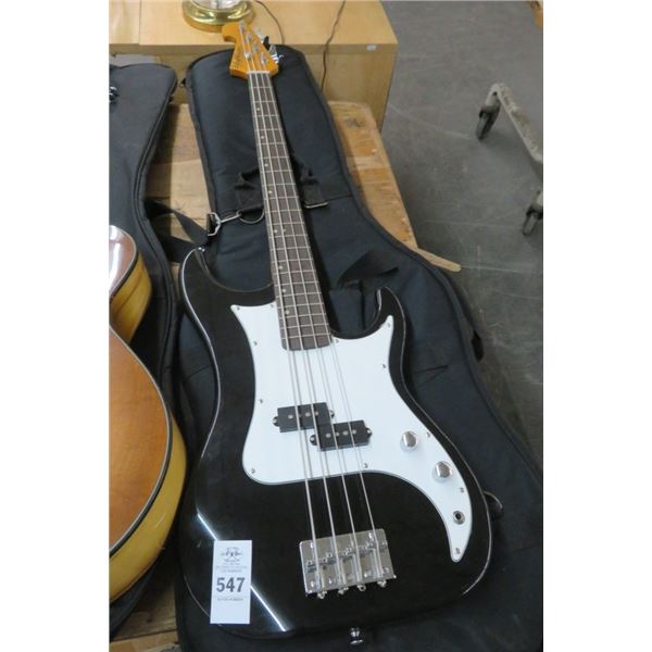 Washburn 4 String Bass Guitar w/Case