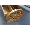 Image 3 : Double Wood Wagon Wheel Planter