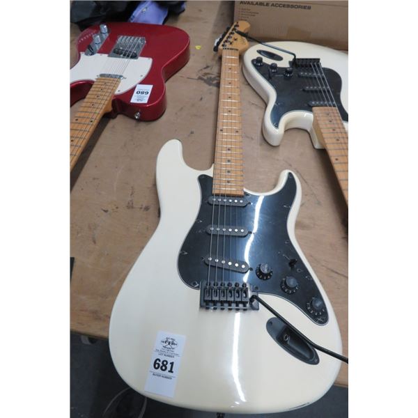 California White Lacquer Electric Guitar