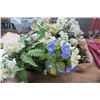 Image 1 : Lot of Silk Flowers