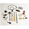 Image 1 : A MISCELLANEOUS GROUP OF SMALL ITEMS