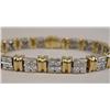 Image 2 : AN 18K YELLOW GOLD AND DIAMOND LINE BRACELET
