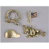 Image 2 : A GROUP OF TWENTY BROOCHES