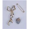 Image 2 : A GROUP OF ASSORTED JEWELRY ITEMS