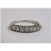 Image 3 : A PLATINUM AND DIAMOND RING